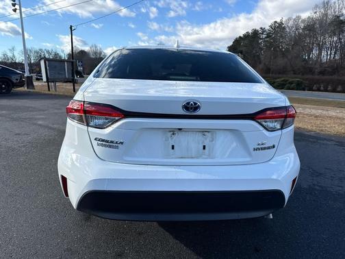 2024 Toyota Corolla Hybrid SE