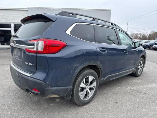 2025 Subaru Ascent Premium 8-Passenger