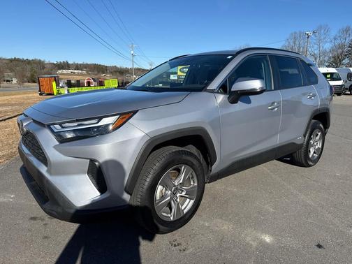 2024 Toyota RAV4 Hybrid XLE