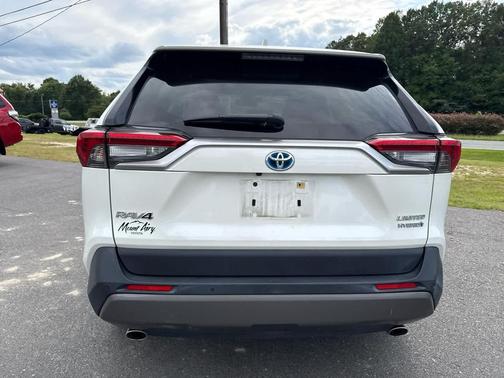 2020 Toyota RAV4 Hybrid SE