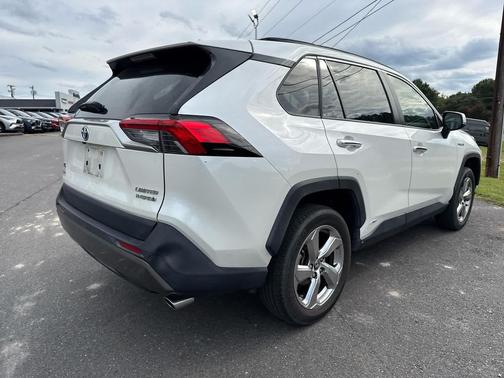 2020 Toyota RAV4 Hybrid SE