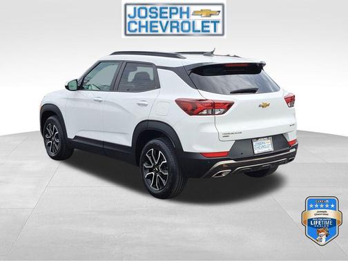 Summit White 2022 Chevrolet Trailblazer ACTIV