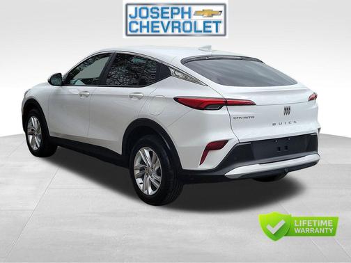 Summit White 2025 Buick Envista Preferred FWD