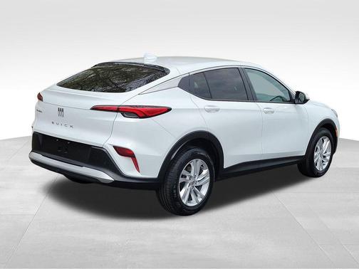 Summit White 2025 Buick Envista Preferred FWD