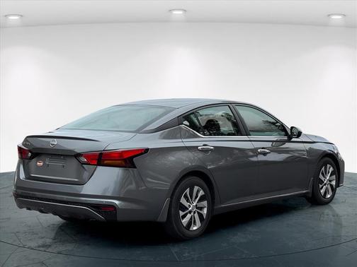 2023 Nissan Altima S FWD