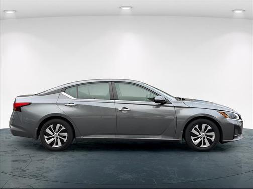 2023 Nissan Altima S FWD