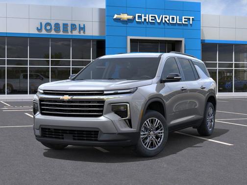 Sterling Gray Metallic 2026 Chevrolet Traverse LT