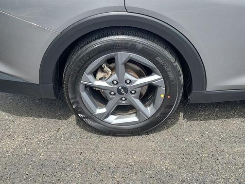 Steel Gray 2025 Kia K4 LXS