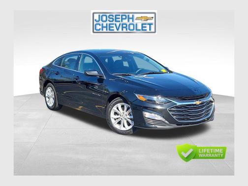 Mosaic Black Metallic 2024 Chevrolet Malibu FWD 1LT
