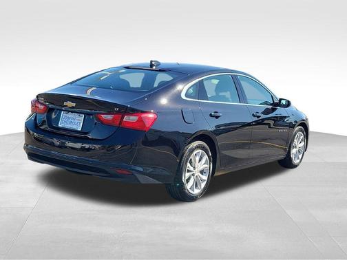 Mosaic Black Metallic 2024 Chevrolet Malibu FWD 1LT