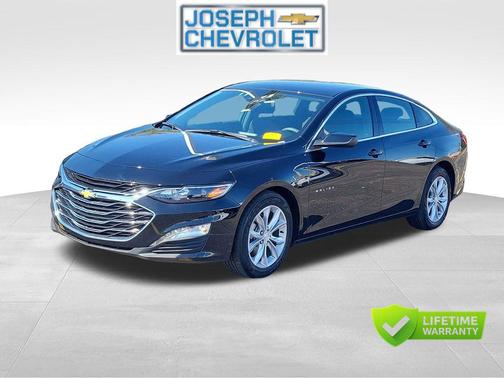 Mosaic Black Metallic 2024 Chevrolet Malibu FWD 1LT