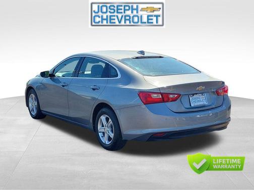Sterling Gray Metallic 2024 Chevrolet Malibu FWD 1LT
