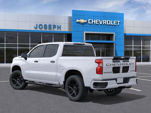 2025 Chevrolet Silverado 1500 Custom