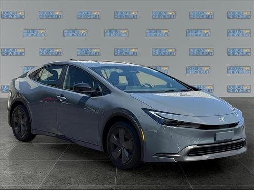2023 Toyota Prius LE