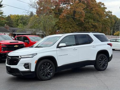 2023 Chevrolet Traverse RS