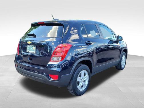 Midnight Blue Metallic 2021 Chevrolet Trax LS