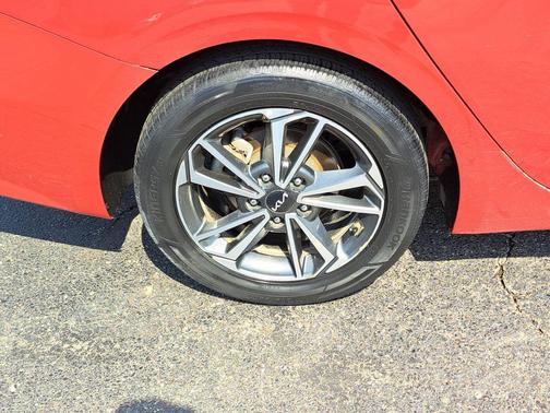 Currant Red 2023 Kia Forte LXS