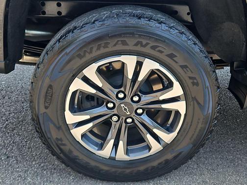 Black 2022 Chevrolet Colorado Z71
