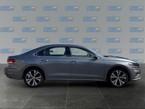 2021 Volkswagen Passat 2.0T SE
