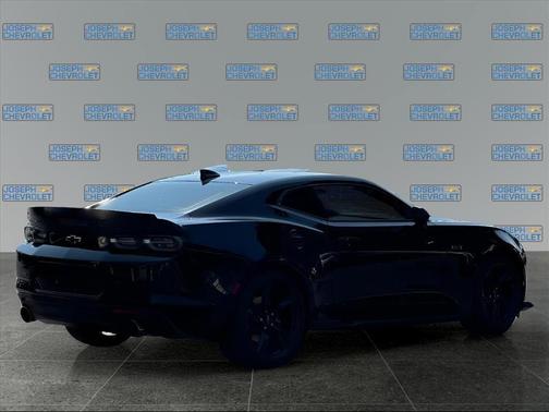 2022 Chevrolet Camaro RWD Coupe LT1