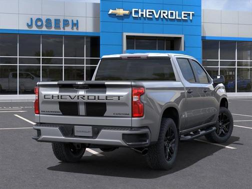 2025 Chevrolet Silverado 1500 Custom