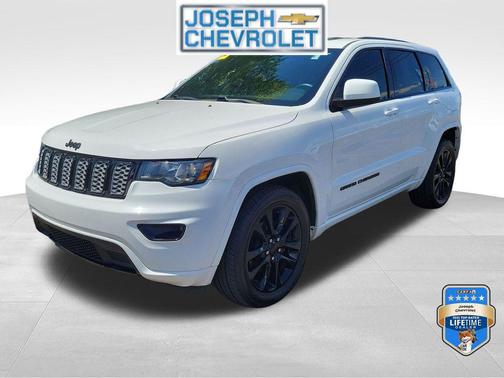 Bright White Clearcoat 2017 Jeep Grand Cherokee Altitude