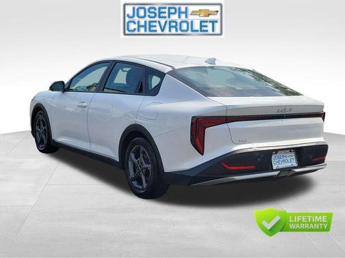 Snow White Pearl 2025 Kia K4 LXS