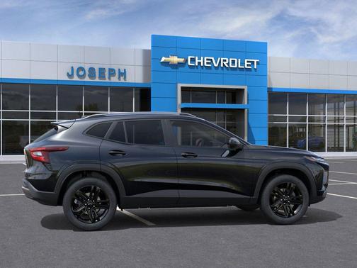 Mosaic Black Metallic 2026 Chevrolet Trax FWD ACTIV
