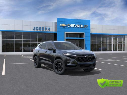 Mosaic Black Metallic 2026 Chevrolet Trax LT