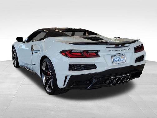 Arctic White 2026 Chevrolet Corvette Z06