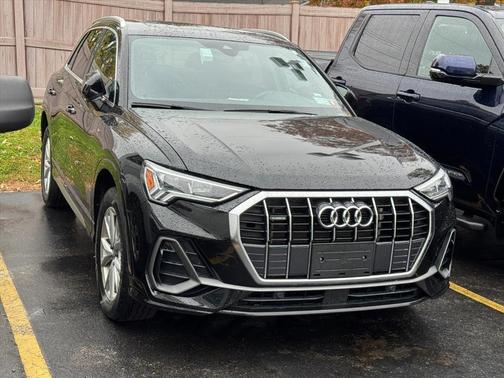 2023 Audi Q3 Premium 45 TFSI S line quattro Tiptronic
