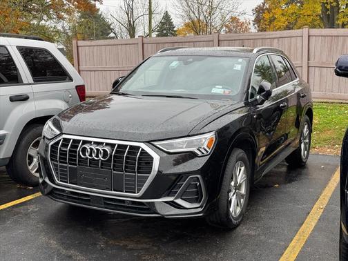 2023 Audi Q3 Premium 45 TFSI S line quattro Tiptronic