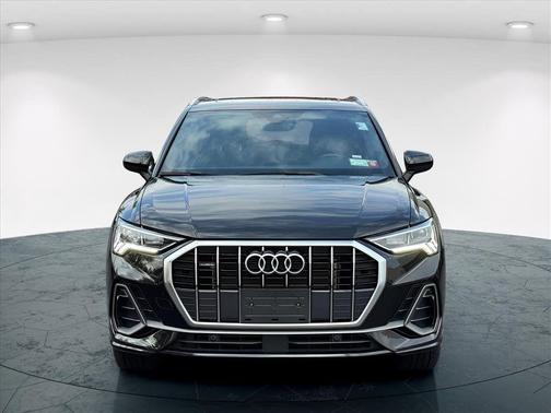 2023 Audi Q3 Premium 45 TFSI S line quattro Tiptronic