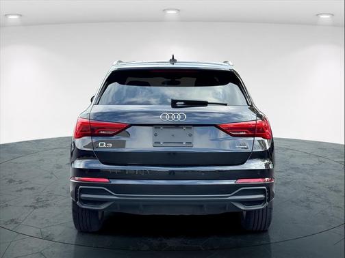 2023 Audi Q3 Premium 45 TFSI S line quattro Tiptronic