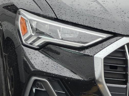 2023 Audi Q3 Premium 45 TFSI S line quattro Tiptronic