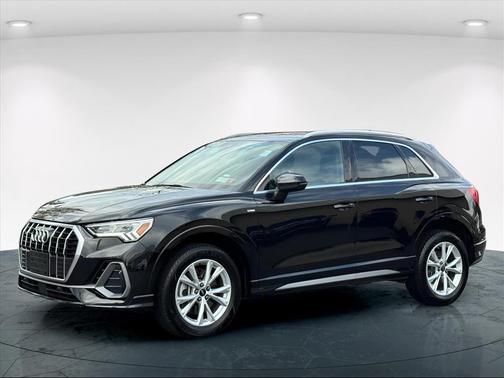 2023 Audi Q3 Premium 45 TFSI S line quattro Tiptronic
