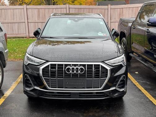2023 Audi Q3 Premium 45 TFSI S line quattro Tiptronic