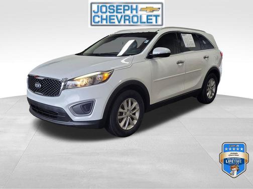 Snow White Pearl 2016 Kia Sorento LX