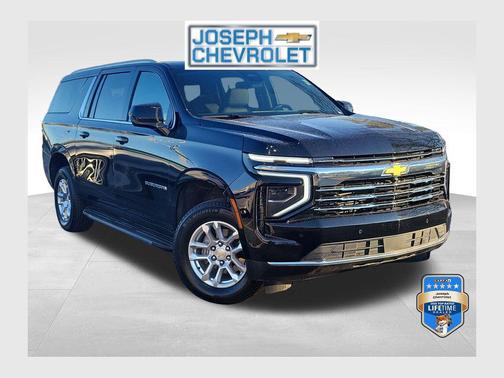 2025 Chevrolet Suburban LT