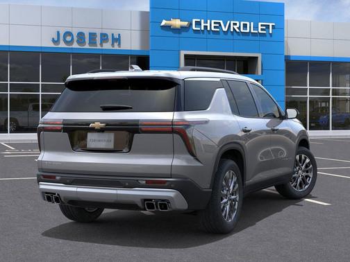 Sterling Gray Metallic 2026 Chevrolet Traverse LT