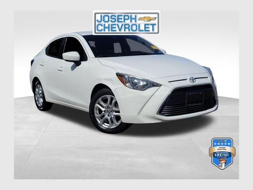 Frost 2018 Toyota Yaris iA Base