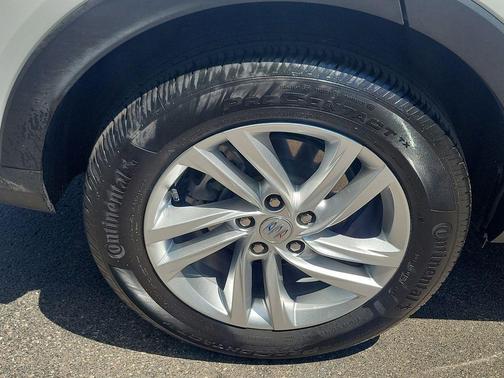 Summit White 2025 Buick Envista Preferred FWD