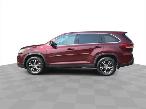 2019 Toyota Highlander LE I4
