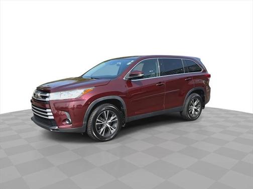 2019 Toyota Highlander LE I4