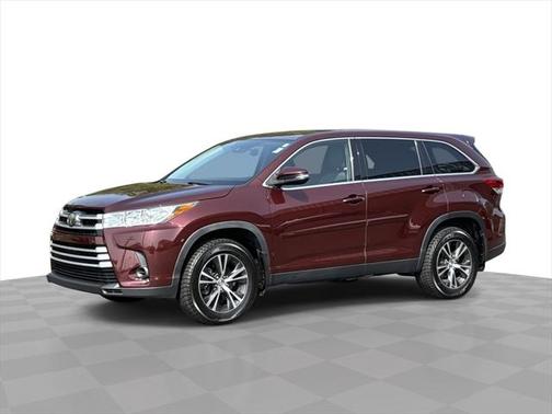 2019 Toyota Highlander LE I4
