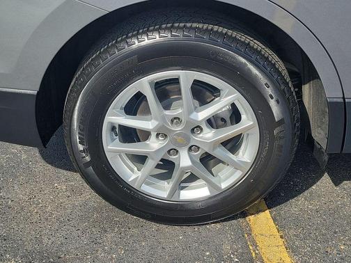 Sterling Gray Metallic 2023 Chevrolet Equinox LS
