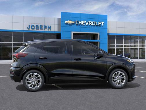 Mosaic Black Metallic 2027 Chevrolet Bolt LT