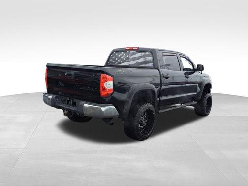 Black 2017 Toyota Tundra SR5