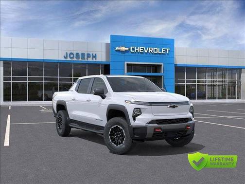 Polar White Tricoat 2026 Chevrolet Silverado EV Trail Boss
