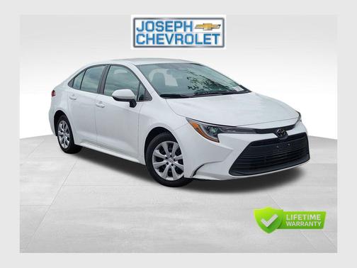 Ice Cap 2024 Toyota Corolla LE